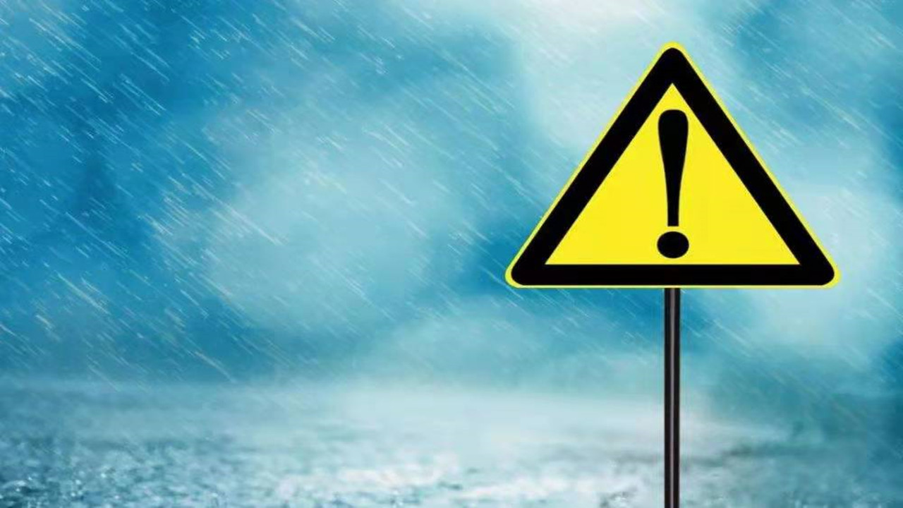 肩膀痛连着胳膊的肌肉痛是肺癌吗,肺癌肩膀痛和颈椎病肩膀痛的区别