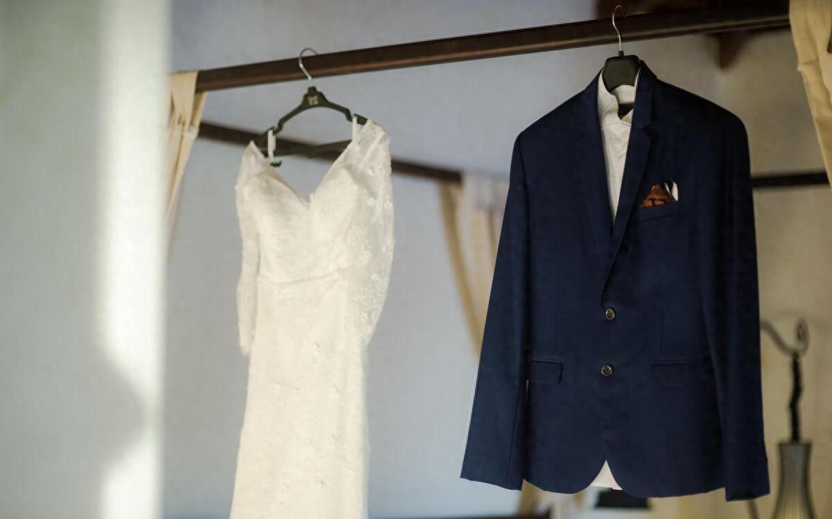 白衣变黄怎么去掉小窍门,白衣泛黄只需要一招就可以解决