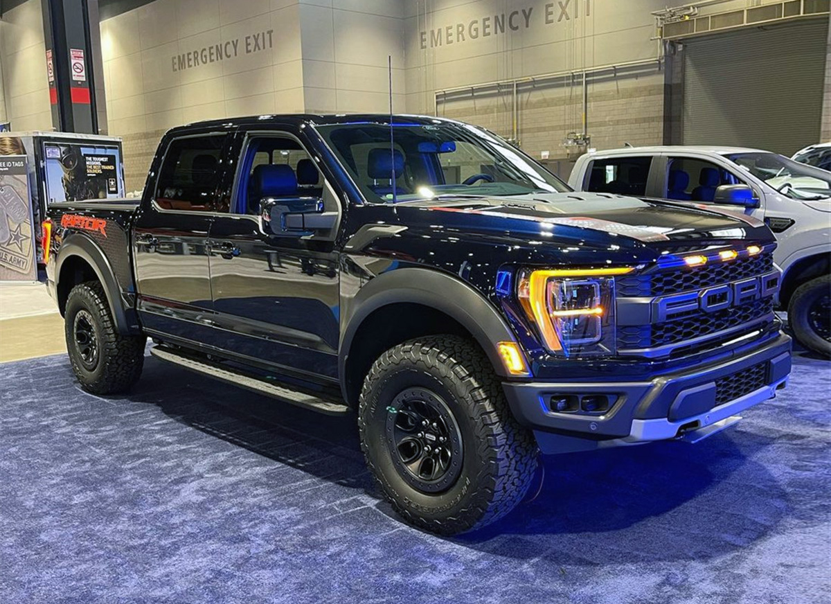 预售3小时订单破2000辆,外观霸气,搭载3.5T动力,新款F-150猛禽