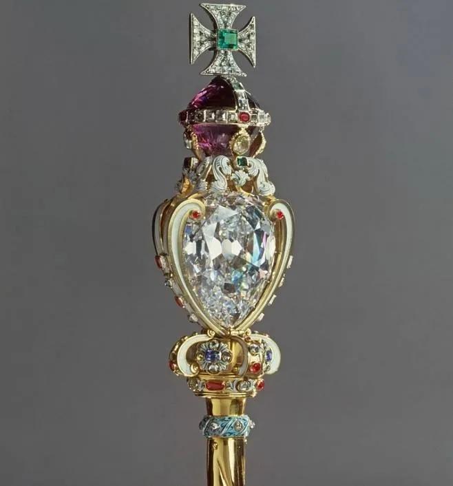 关于世界天然宝石排行榜,天然宝石与人工宝石