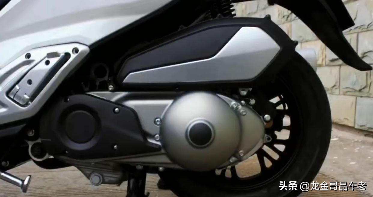 豪爵踏板车新款500,嘉爵500踏板车评测