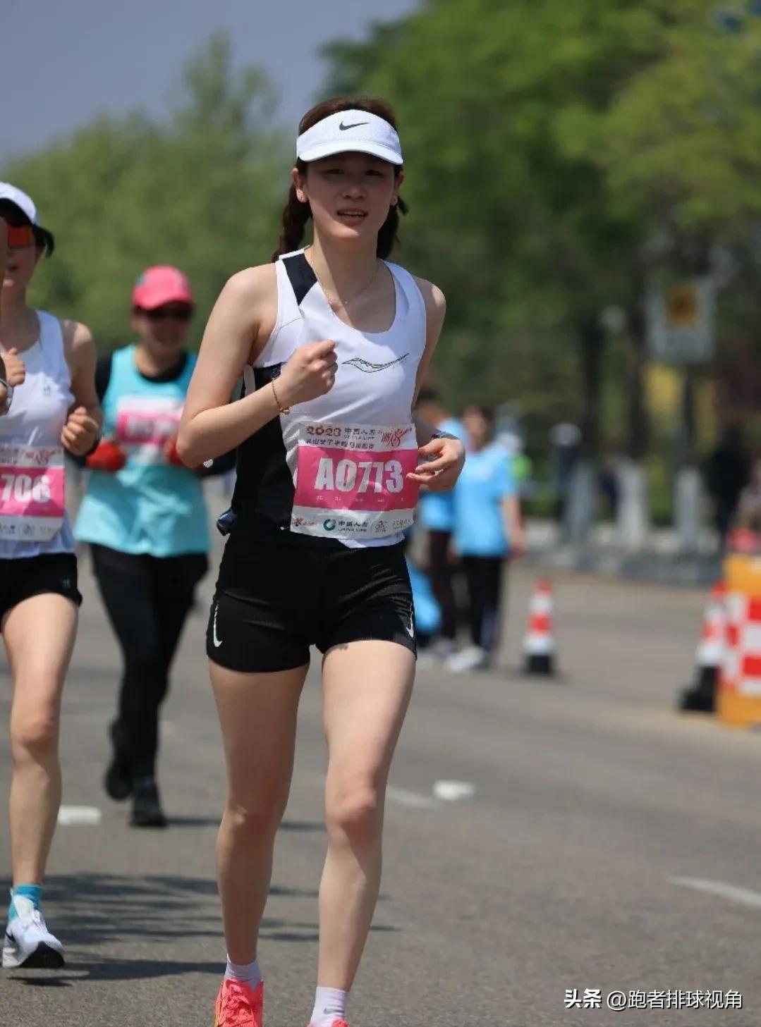 女跑者别太保守,跑步标准穿搭出炉