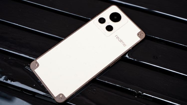 目前最适合捡漏的手机,目前最适合捡漏的旗舰机