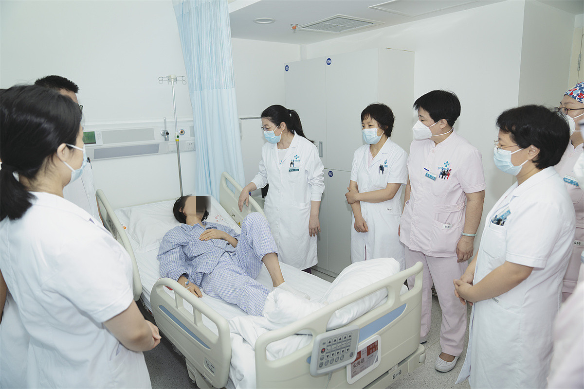 应急总医院妇产科张欣团队为“瘢痕妊娠”女性成功“拆弹”