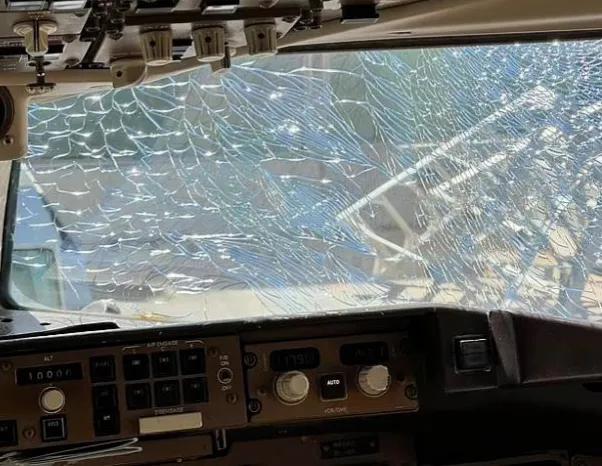 最新mu5735航班失事前情况公布,mu5735航班坠毁事故最新视频