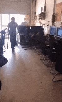 爆笑：以你们的智商，怎么能生意兴隆啊