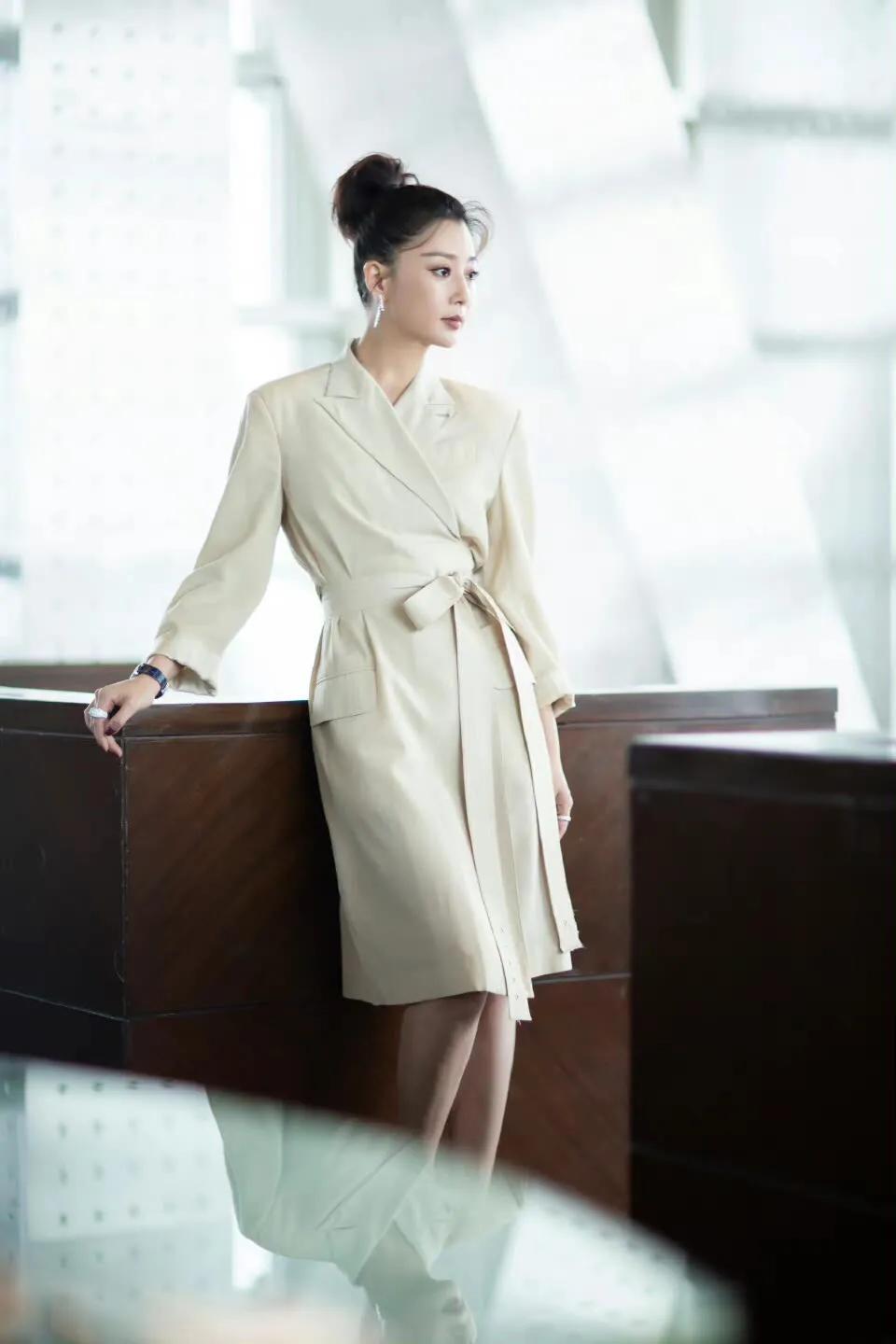 自从前夫入狱后，41岁“水蜜桃”殷桃，为何至今无人敢娶？