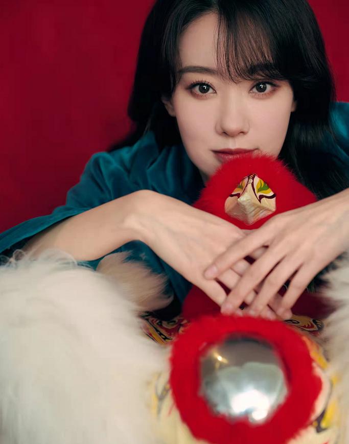 张小斐春晚大衣穿搭合集,张小斐大衣粉色春晚