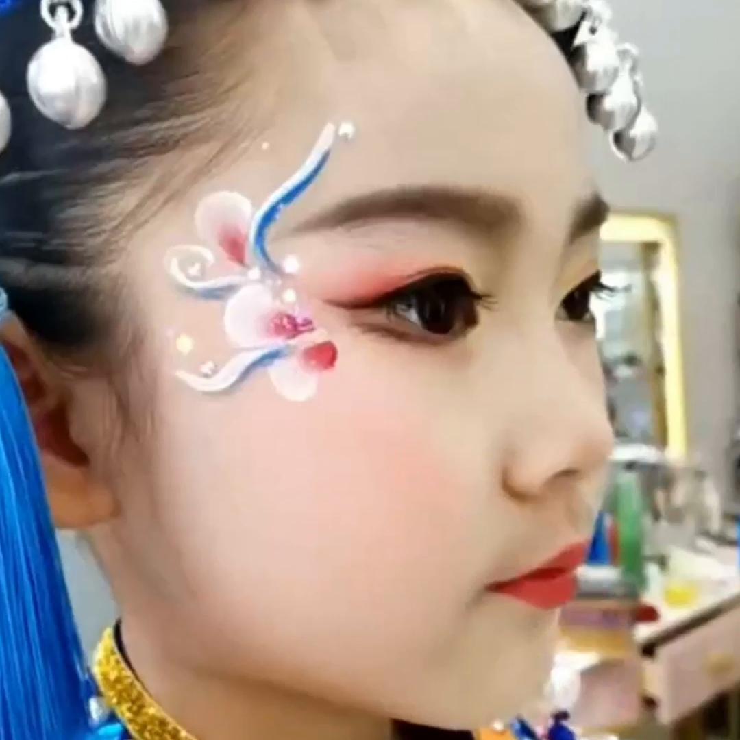 自拍照相馆商业模式,智能照相馆加盟