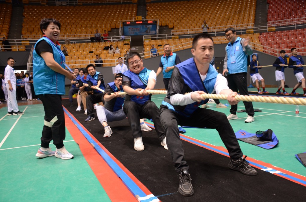 2019年全国职工沙地拔河比赛,拔河比赛凝聚同心齐力