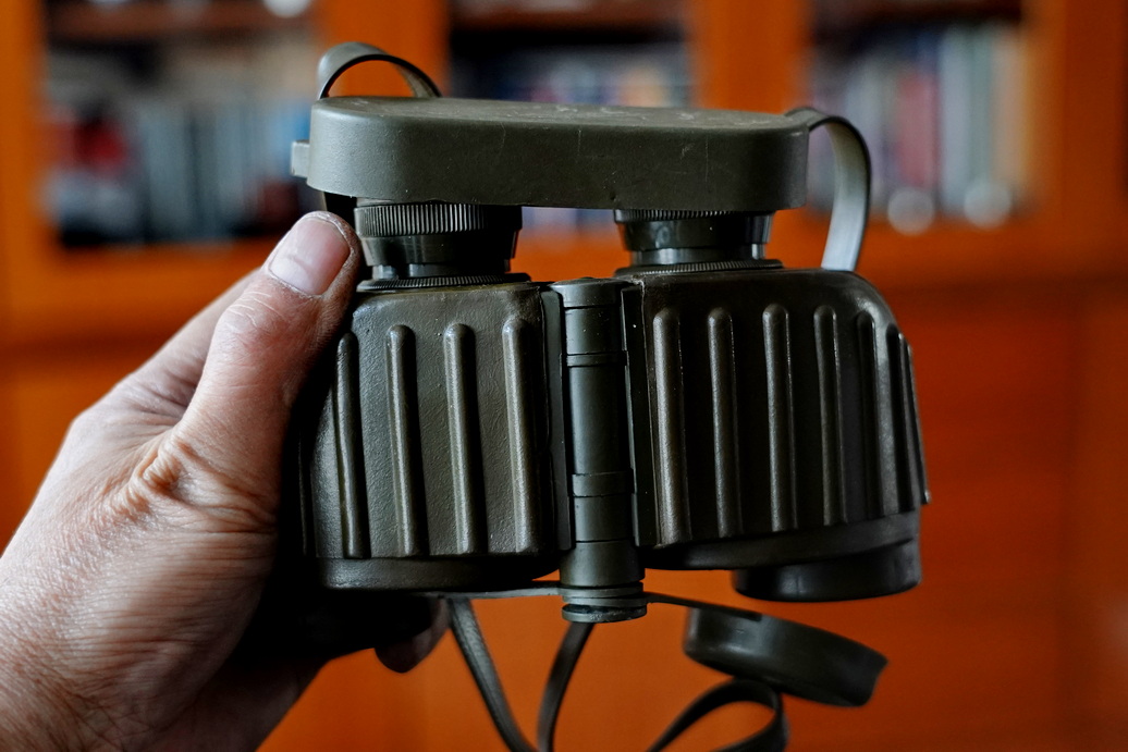 战争时期的老式军用望远镜,战争年代的18倍望远镜