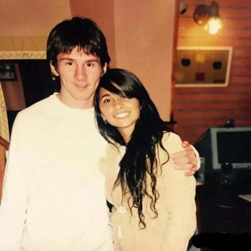 阿根廷夺冠梅西捧起大力神杯,阿根廷夺冠梅西拿大力神杯原声