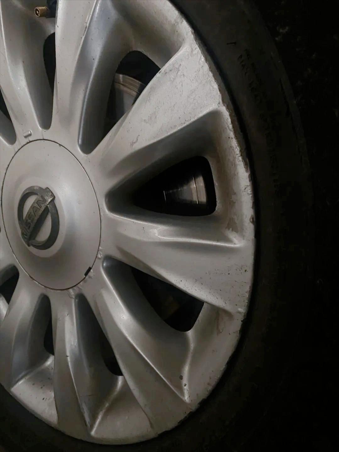 09天籁全车翻新整改多少钱,日产天籁自己撞烂了维修多少钱