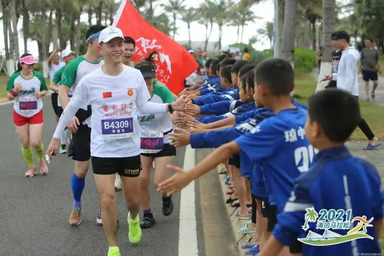 润跑半月谈|客家体育俱乐部：深圳湾上奔跑的小太阳