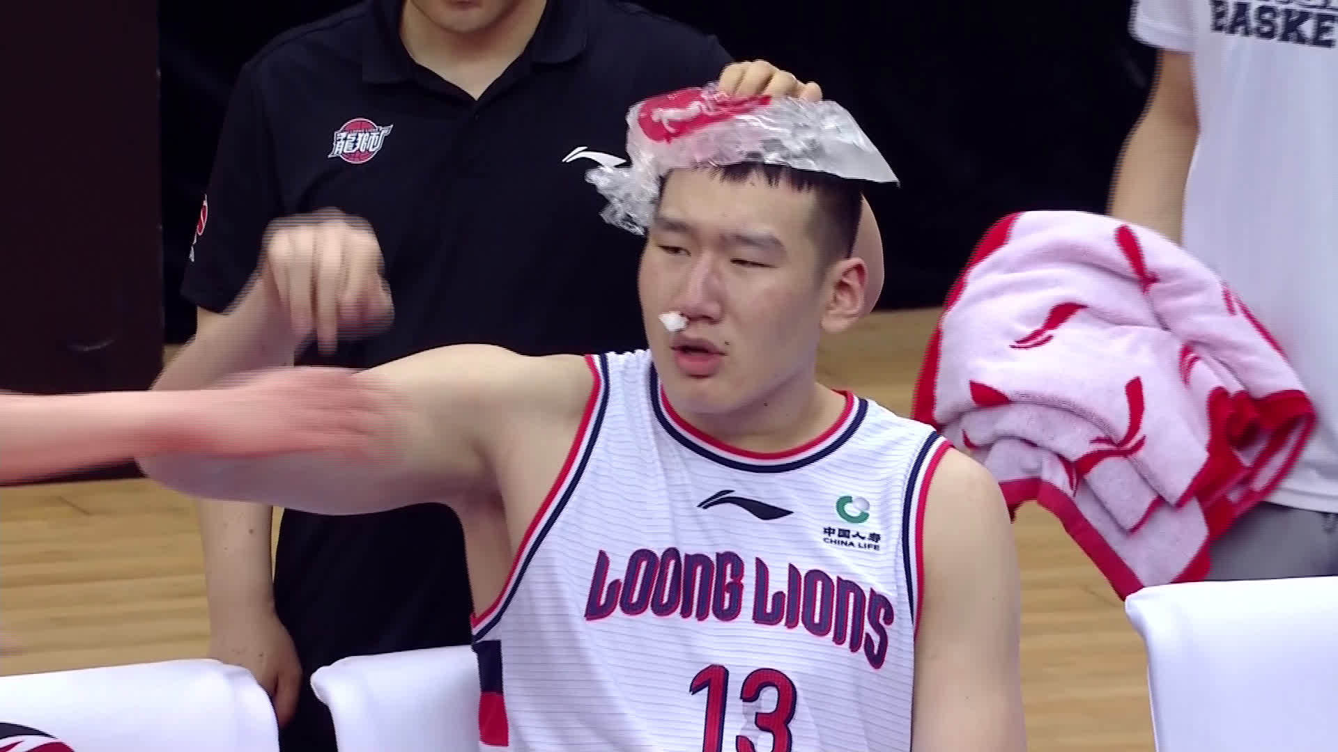 韩德君43分19板15盖帽,内线支柱韩德君单节砍下10分4篮板