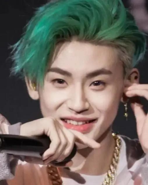 韩国网红宋智雅承认穿假货,宋智雅韩国服饰视频