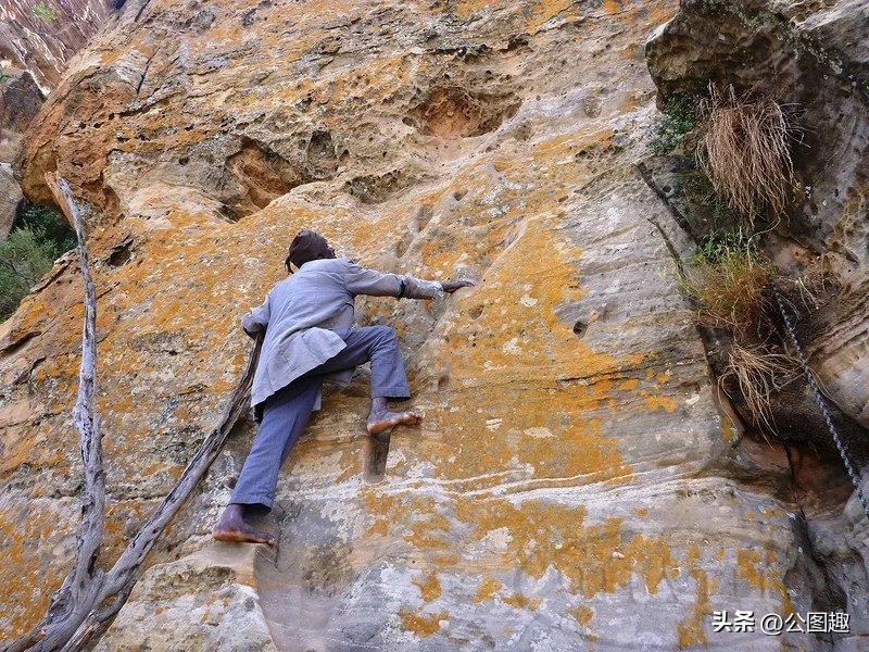 世界上最大最彷徨的教堂,最美悬崖教堂在哪里建造