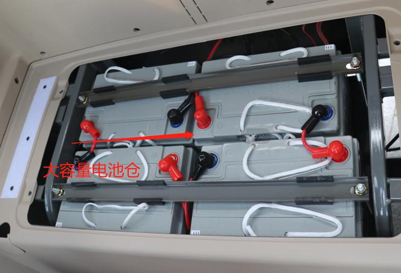 金彭和爱玛电动四轮车哪个好,金彭爱玛雅迪电动四轮车全封闭式