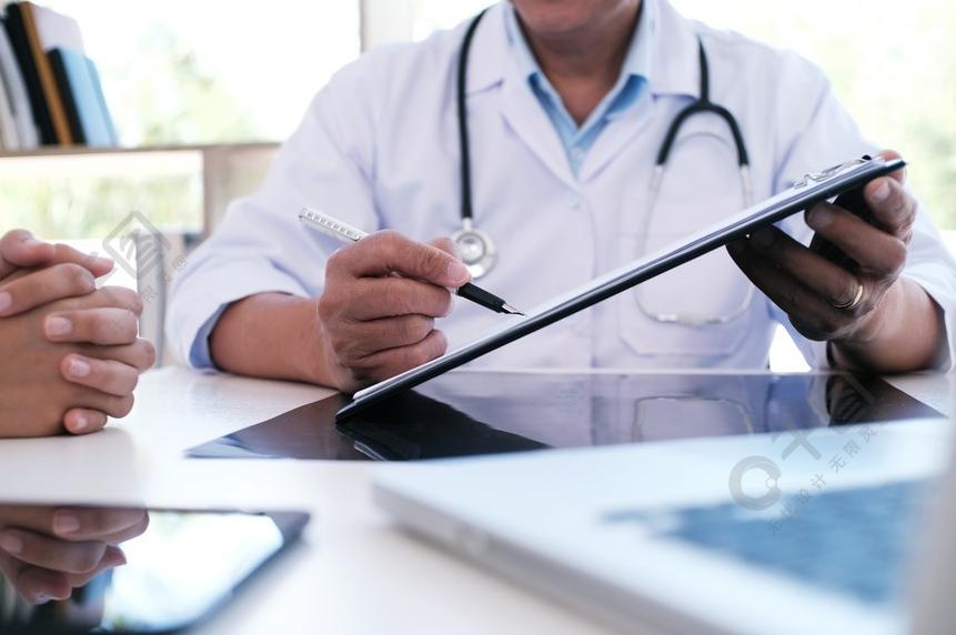 一旦皮肤上长了这5种痣,十有八九是黑色素瘤,一拖再拖会很麻烦