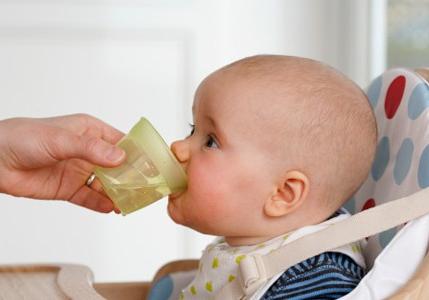 宝宝肚子像气球一样鼓鼓的,婴儿肚子很鼓像气球怎么办