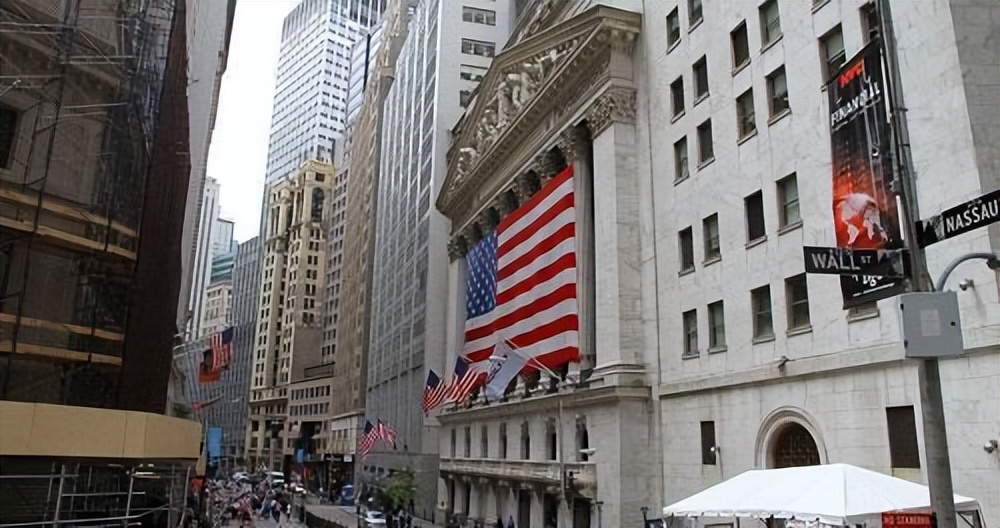 2013年几月开始华尔街做空黄金的,2013年华尔街为什么要做空黄金