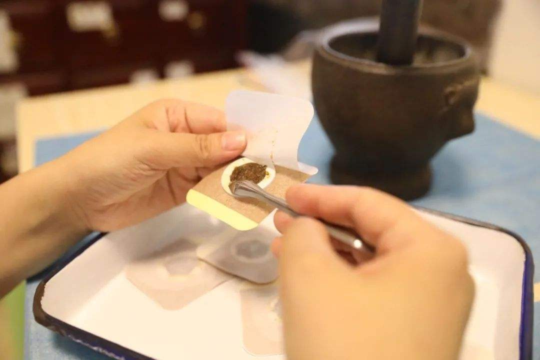 强直性脊柱炎健康科普,强直性脊柱炎用中医好还是西医好