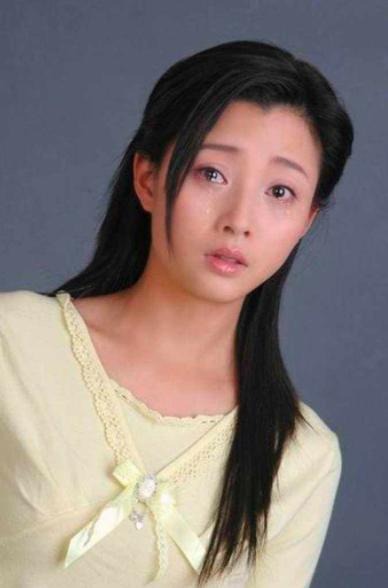 前夫是个贪污犯，历任男友都莫名其妙的分手，殷桃的感情路真难走