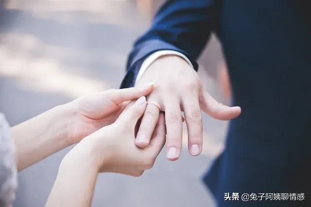 49岁二婚男子,二婚男人51岁娶39岁二婚女人