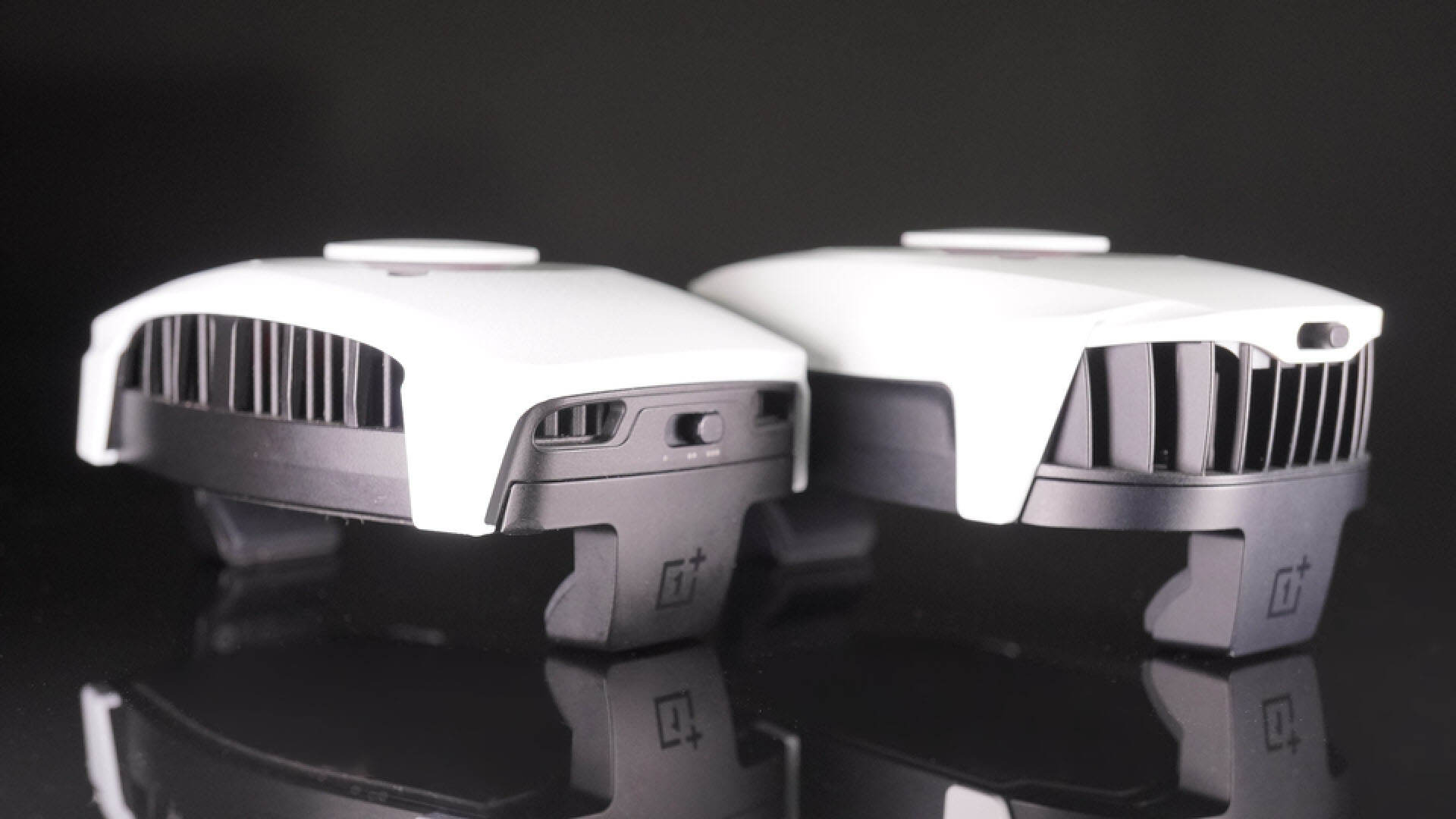 一加27w冰点散热背夹原神限定版,把手机冻感冒了