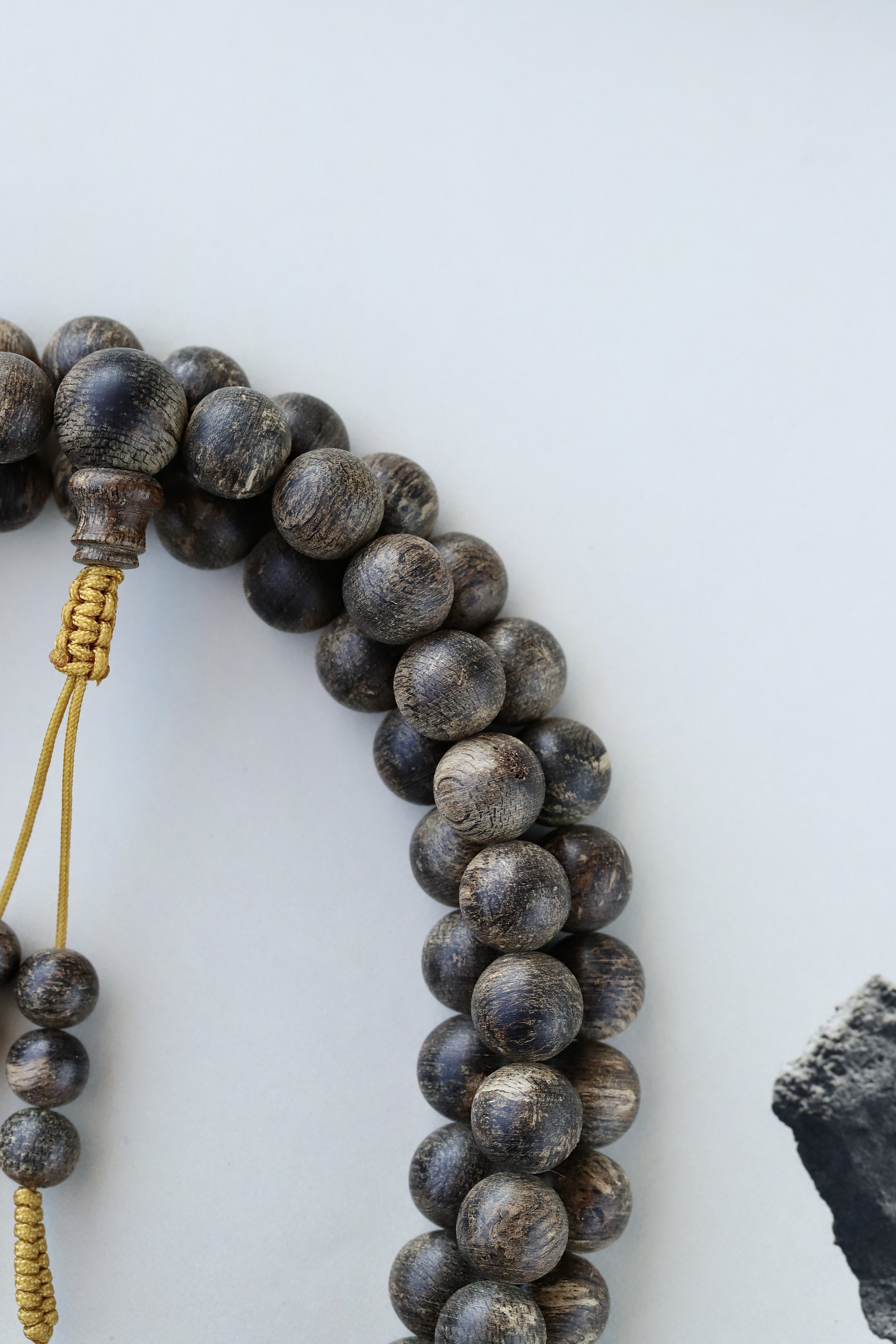 达拉干沉香沉水老料项链,达拉干虎斑纹沉香真能沉水吗