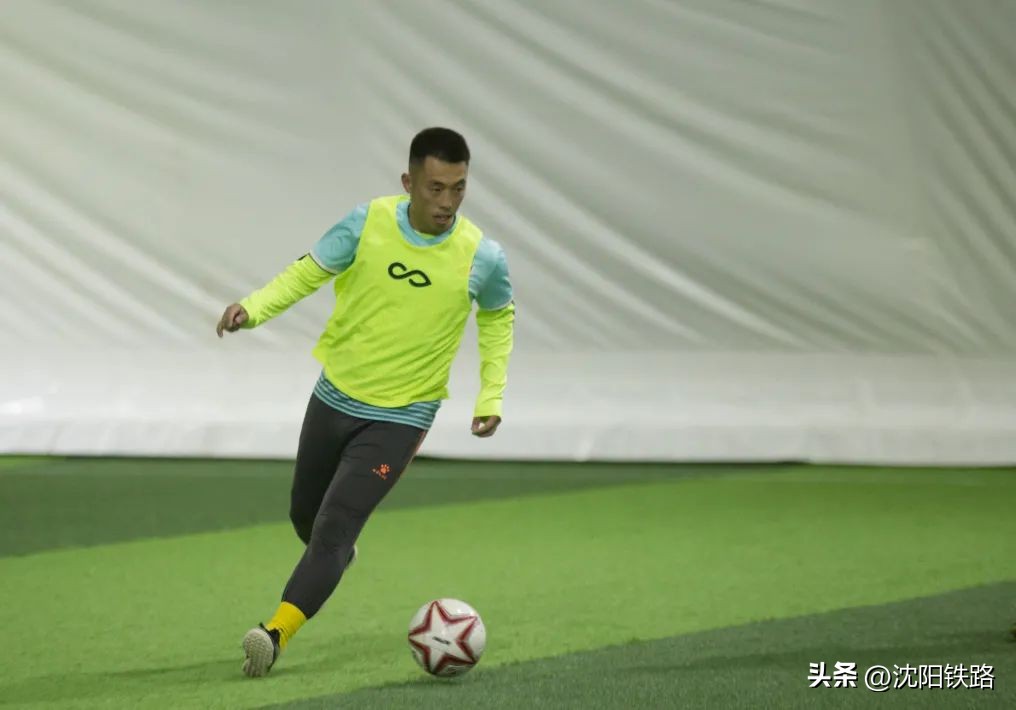 这群足球老铁，身手不凡！