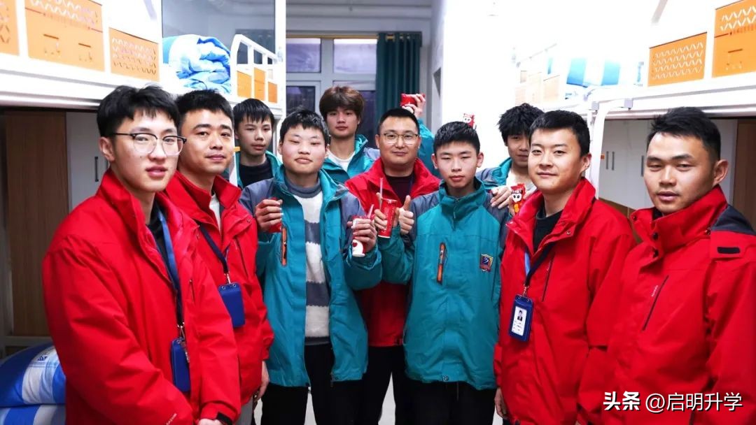 成都新华电脑学校春季招生吗,成都新华学院招生网