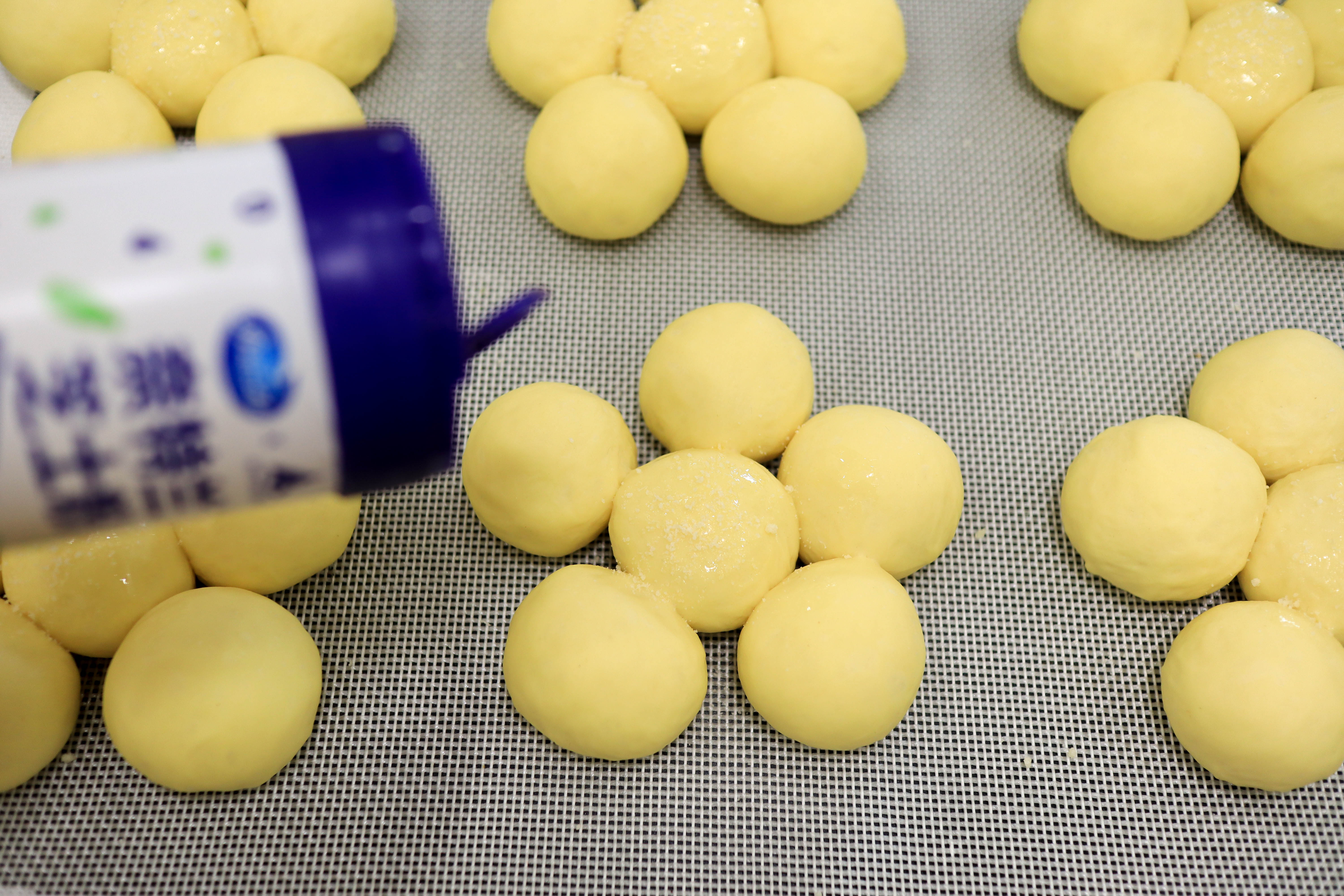 早餐豆浆南瓜黑麦面包,喝剩的豆浆怎么做菜