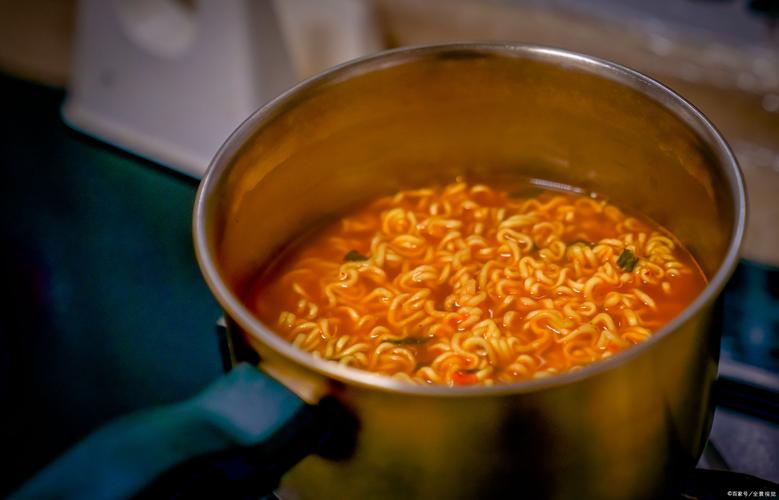 吃方便面有危害是谣言吗,吃方便面真能致癌吗
