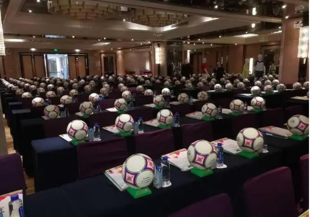 中国足协和中国足球主教练一肩挑,中国足协为什么不选国足主帅