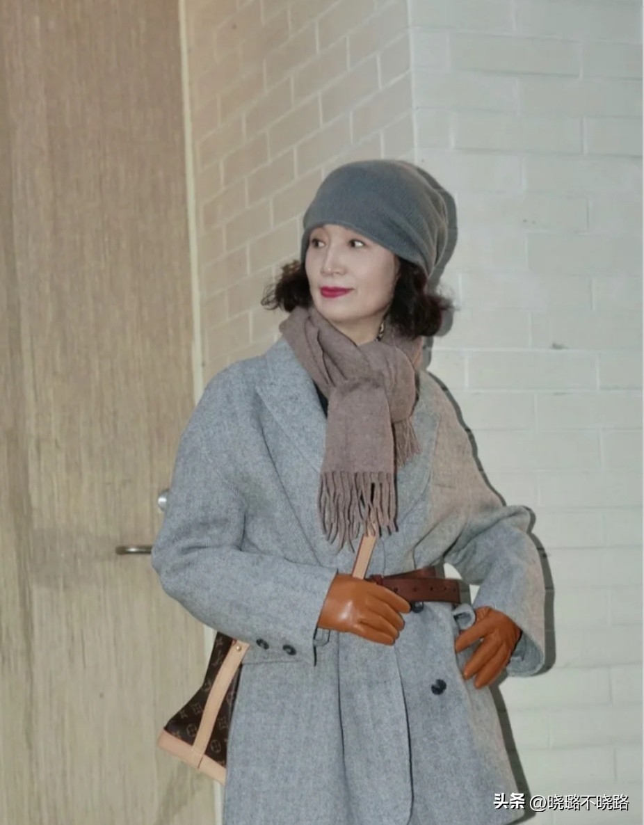 小个子适合的半丸子头卷发,中年卷发戴什么帽子好看