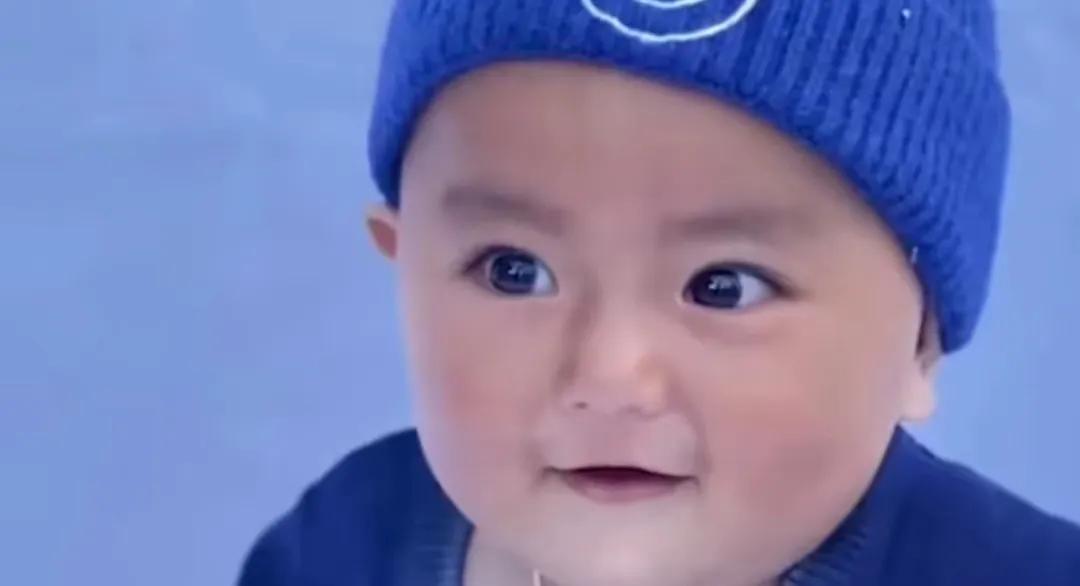 孕期喝了很多可乐出生后宝宝很黑,妈妈怀孕爱喝可乐