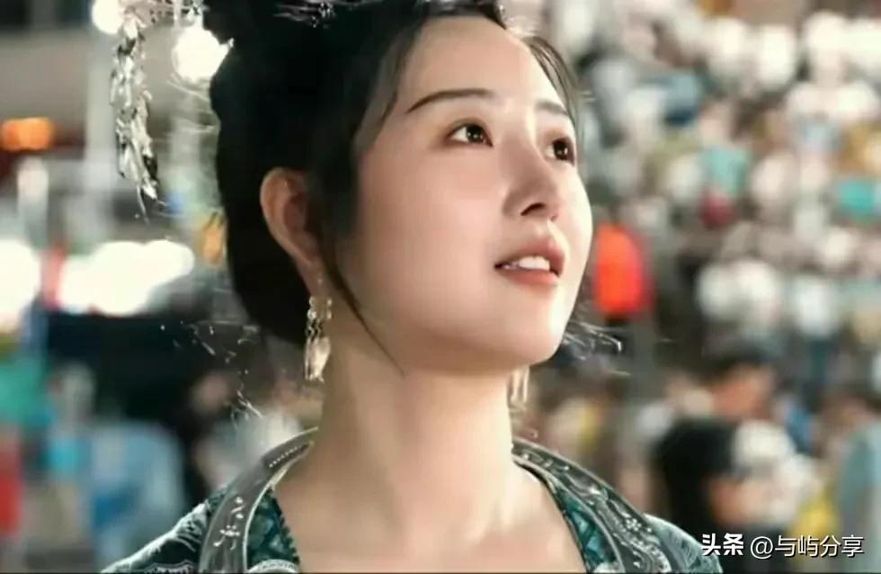 足球宝贝球场图片,盘点足球宝贝们的高清造型