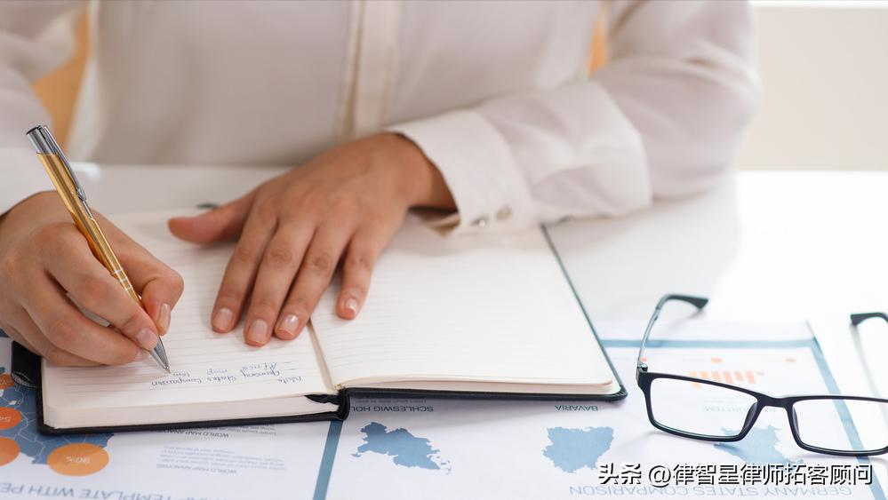 从消费者角度写的文案,律师如何用自媒体吸引客户