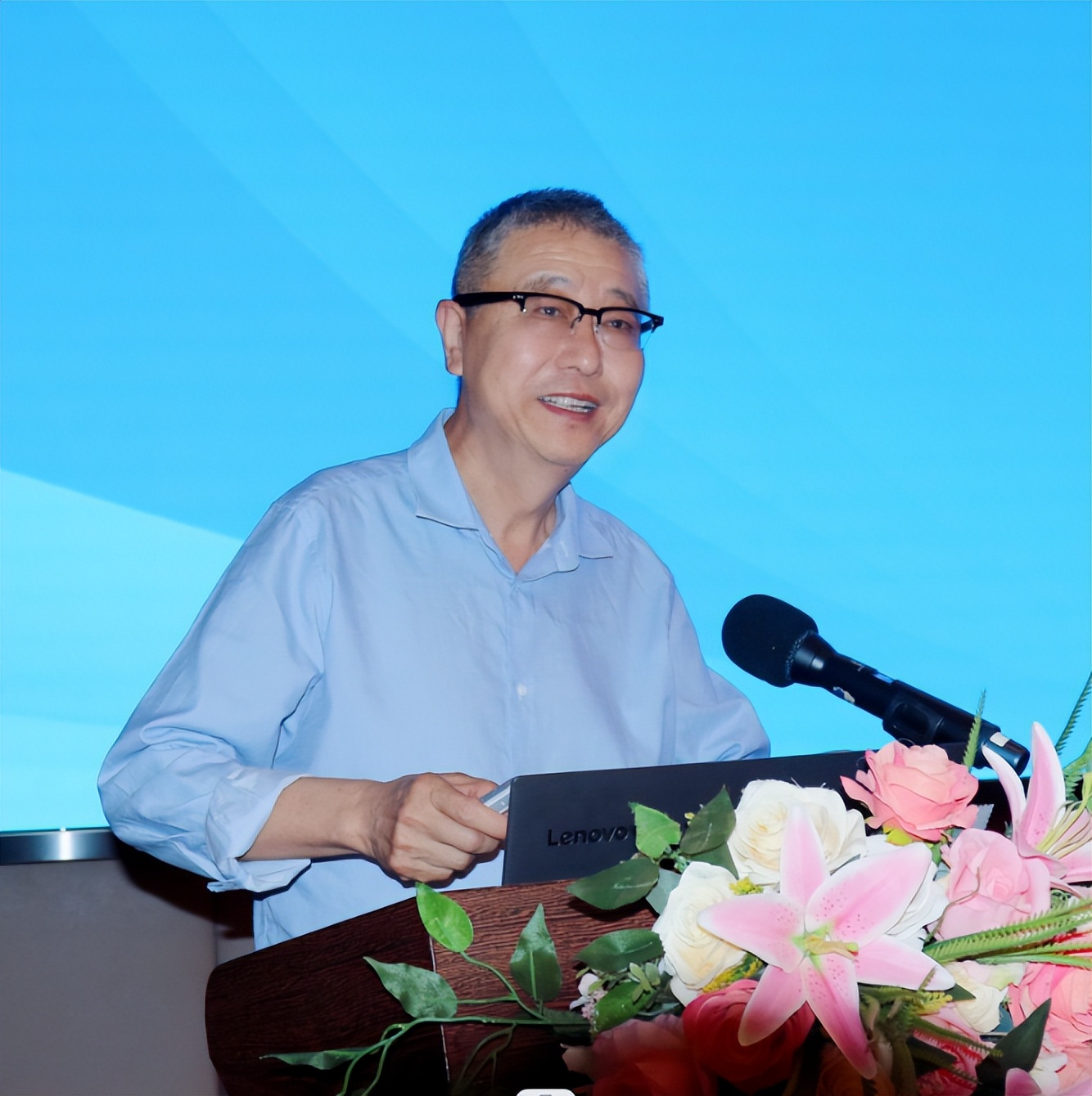 江亿院士专访完整视频,江亿院士对能源变革看法