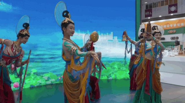 4分钟带你参观耗资240亿,30秒带你逛展厅