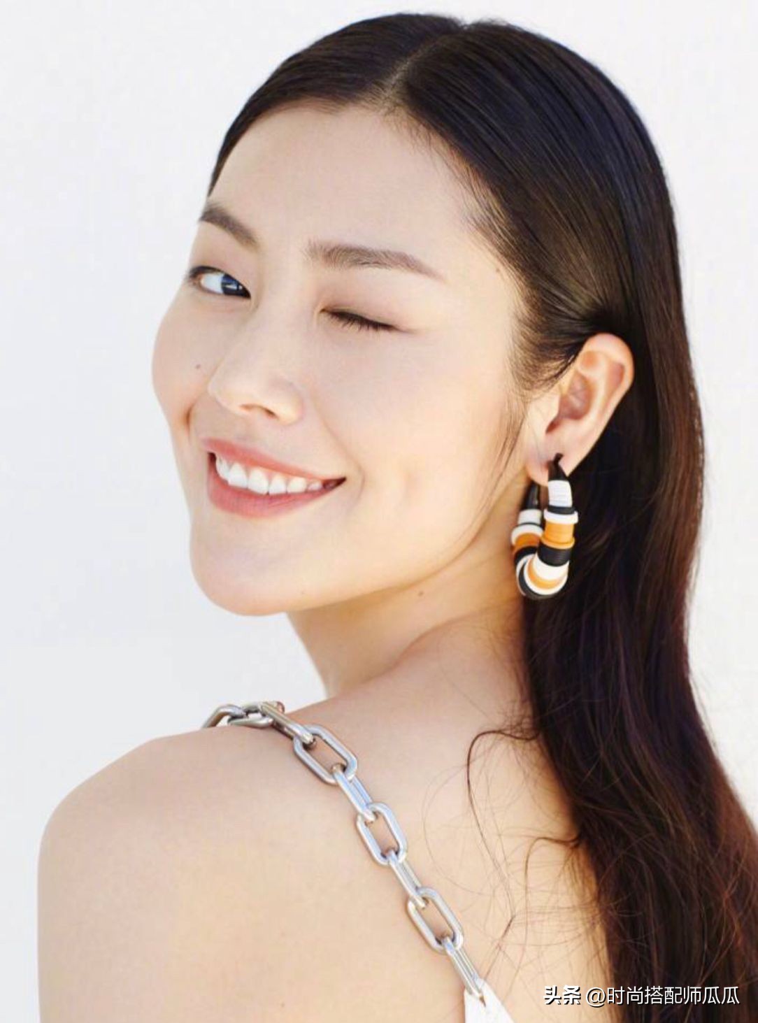 高颧骨的女人为何越来越多,高颧骨长脸女生化妆为什么显老