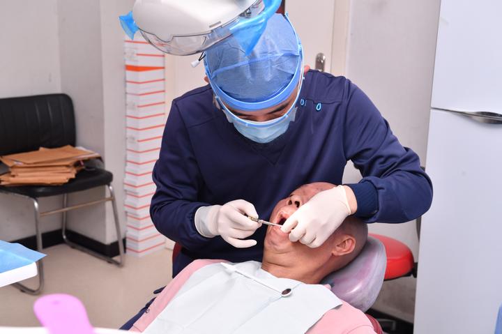 种牙医生说种牙过程,种植牙技术有几种方法