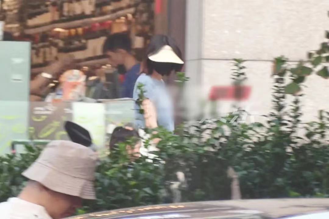 高圆圆的女儿现在怎样了,高圆圆和赵又廷女儿长得像谁