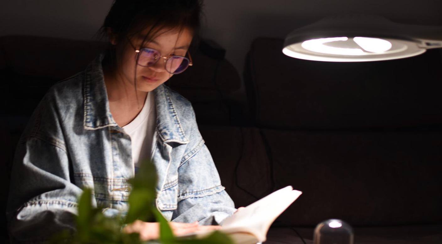 最新爱德华台灯的缺点,护眼台灯最新评测