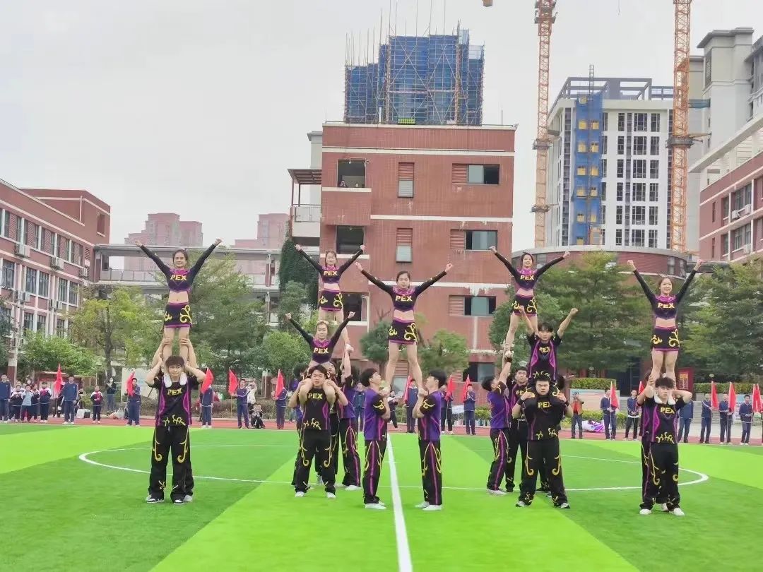 私立学校高薪招聘教师,小学百万年薪招教师