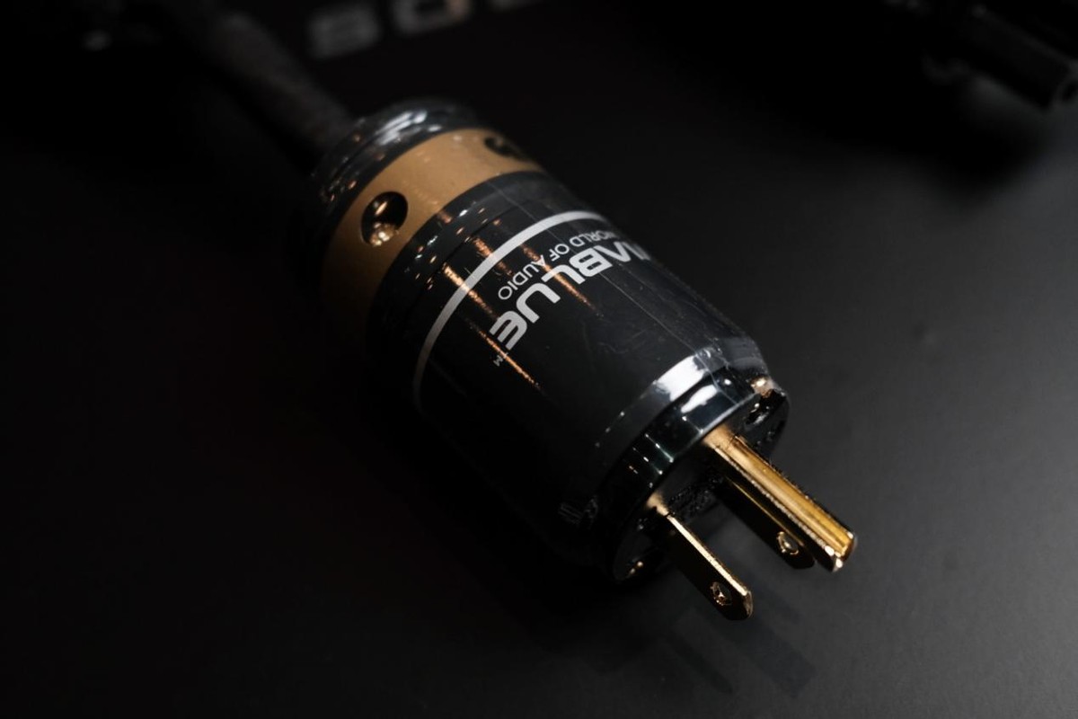 给大音响系统画龙点睛的高端线材--HANOWASIGNATUREEDITIONCABLE