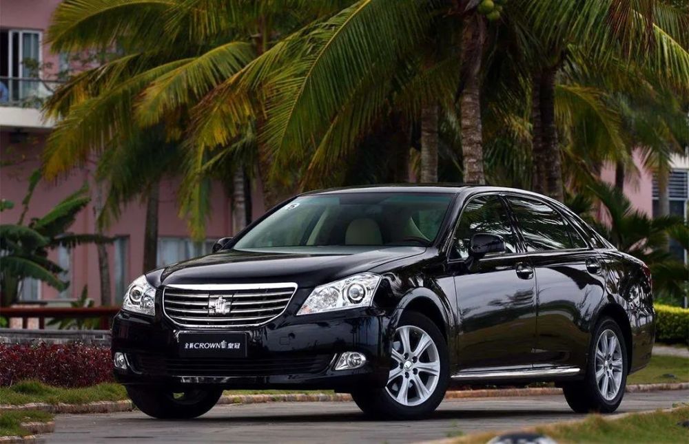 皇冠3.0经典老车翻新复活视频,丰田皇冠13代翻新