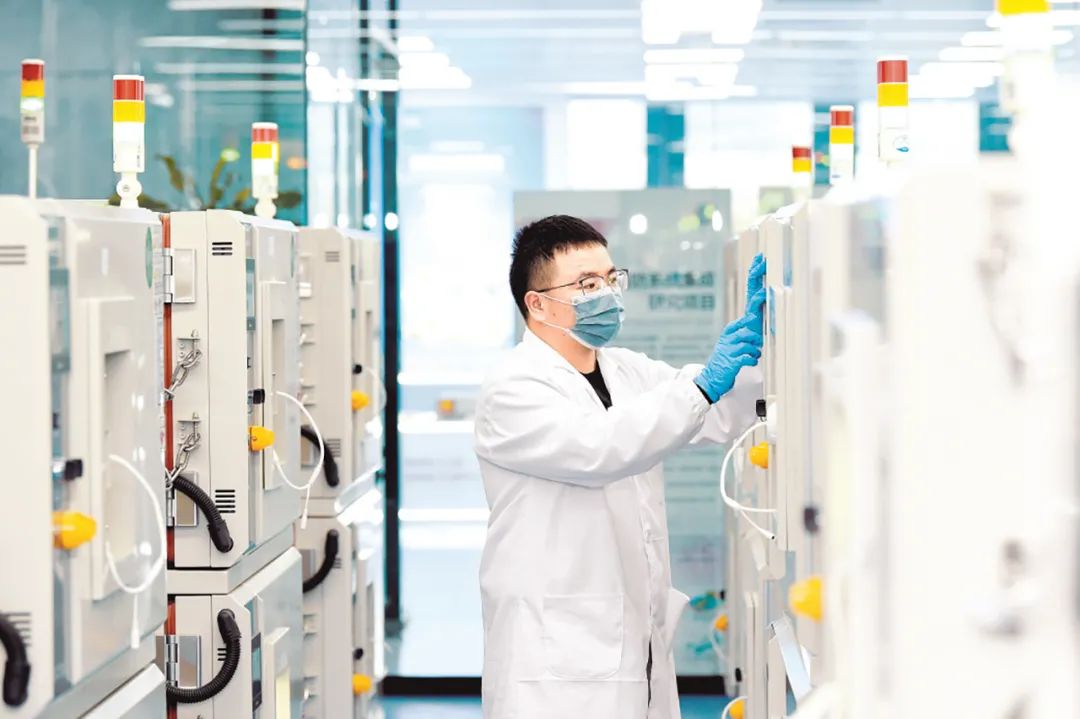 gdp突破百万亿速度有多快,gdp突破1万亿美元