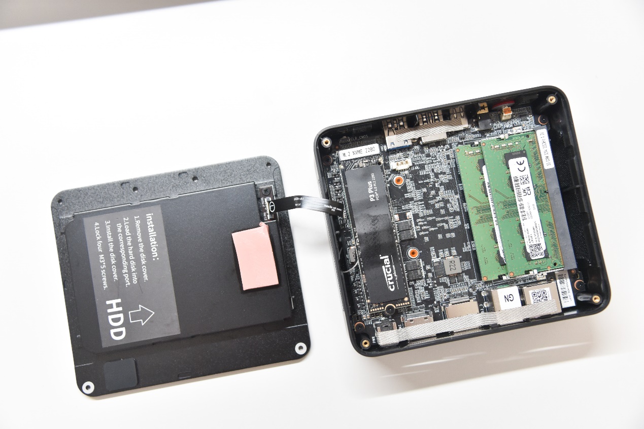 放弃台式，巴掌大零刻SER55500U打造简洁桌面，性能不输传统电脑